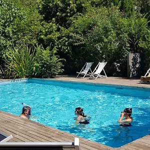 **** Camping Les Cent Chênes France